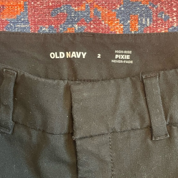 Old navy pixie pants - Picture 2 of 3